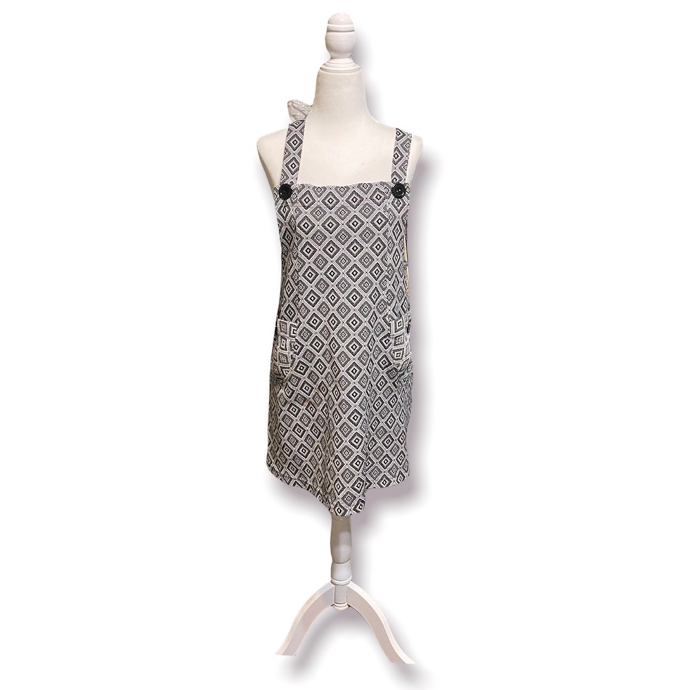 Black and White over-all pocket dress diamond print